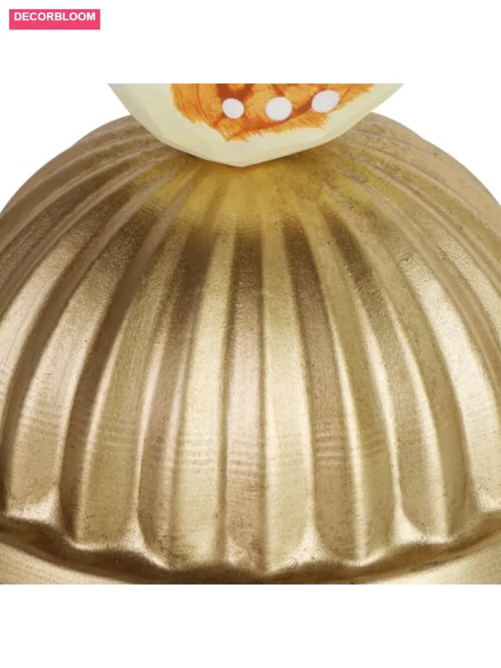 N/A elegant gold